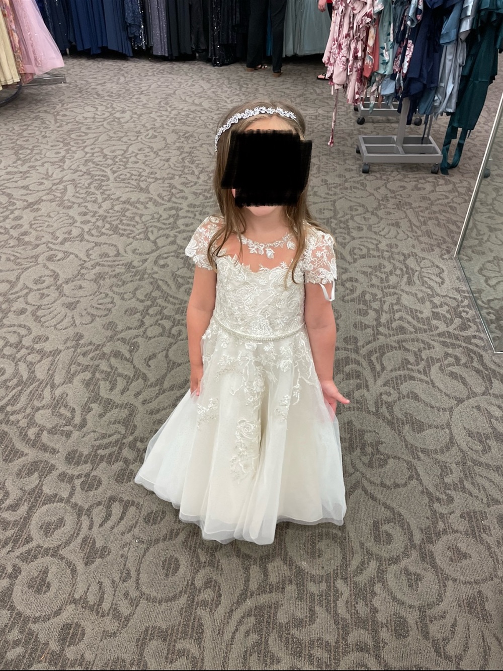 David's Bridal Ivory Lace Tulle Flower Girl Dress with Cap Sleeves